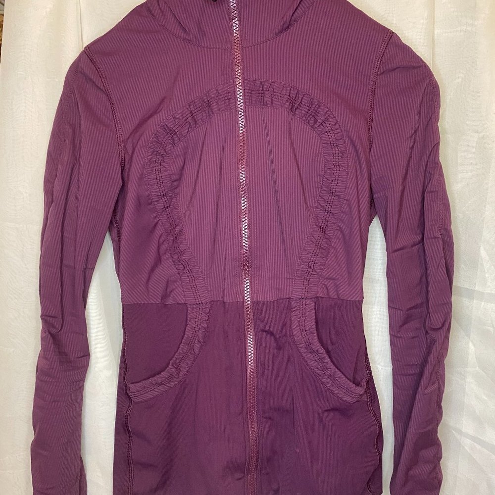 lululemon athletica REVERSIBLE jacket !